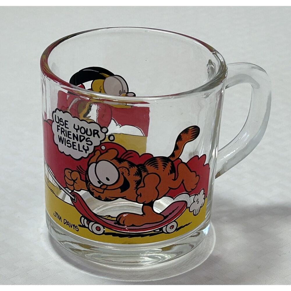 McDonalds Garfield &‎ Odie Use Your Friends Wisely Glass Mug Vintage 1978